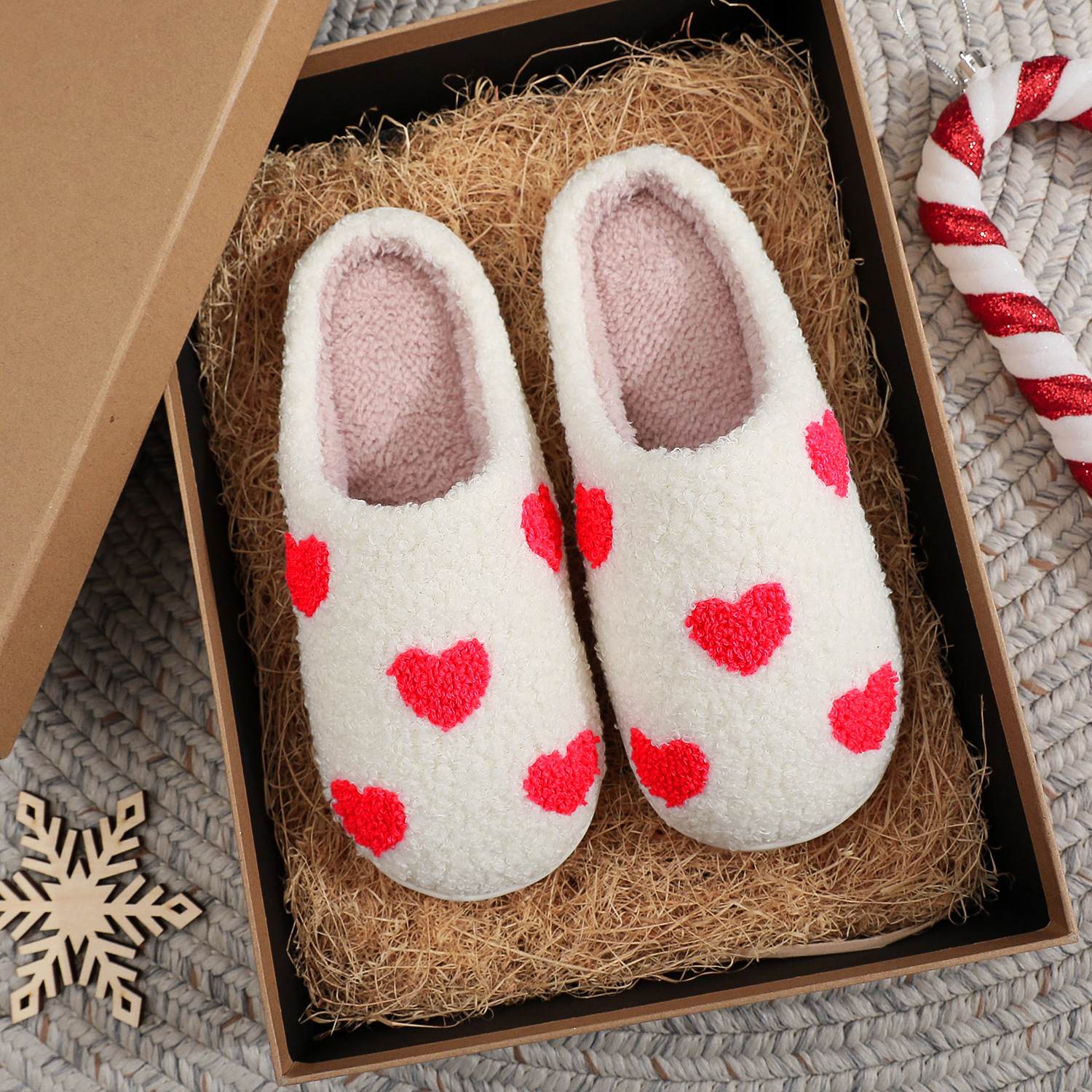 Chaussons en coton-petit coeur (blanc et rouge)