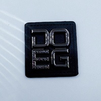 Écussons personnalisés en métal et cuir écologiques, logo en relief 3D, découpe au laser, impression numérique, étiquette multi-motifs pour vêtements