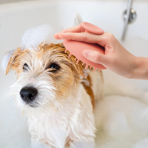Cepillo de lavado de ducha de cuerpo sólido renovable, cepillo de baño de silicona para perros y mascotas, peine de silicona suave, cepillo de baño para mascotas - Product Image 2