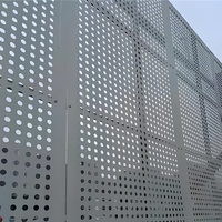 Panneaux de façade perforés en alliage d'aluminium sur mesure pour la construction et le revêtement architectural
