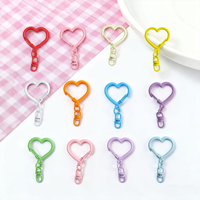 Attache porte-clés mignonne en forme de cœur à ressort, connecteur à clip, fermoir, boucle de suspension, accessoires pour loisirs créatifs, fabrication de porte-clés, décoration