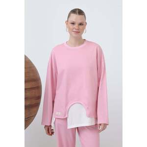 เสื้อสเวตเชิ้ตผู้หญิงทรงอสมมาตรสีสันตัดกัน รุ่น Soul - ดีไซน์ทันสมัย สีชมพู แขนยาว เหมาะสำหรับใส่ลำลอง - Product Image 1