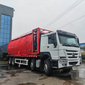Camión de Succión de Aguas Residuales HOWO Diésel 8x4, Camión Cisterna de Vacío para Fosas Sépticas y Residuos Fecales de 25 CBM en Venta - Product Image 1