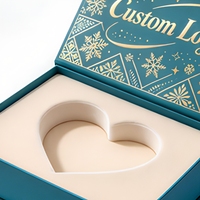 Boîte cadeau magnétique bleu sarcelle personnalisée avec impression sur le couvercle intérieur et panneau décoratif flocon de neige doré pour emballage de cadeau de mariage