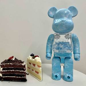 Bearbrick 400% 28cm Bear Block Trend Action Figure Scultura Artistica Giocattolo di Moda Ornamento per Soggiorno Scrivania Regalo Artigianato in Resina - Product Image 2