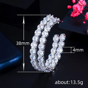 Orecchini a Cerchio Grandi a Forma di C per Donne, Accessori per Orecchie Semplici e alla Moda per Uso Quotidiano - Product Image 3