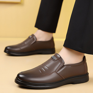 Mocasines de cuero para hombre, negros, con punta redonda, cierre de un solo botón, estilo británico, informales de negocios, tacón plano, sin cordones. - Product Image 4