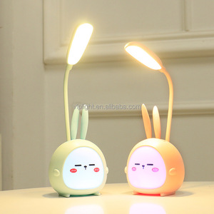 โคมไฟตั้งโต๊ะ LED รูปสัตว์การ์ตูนน่ารัก ชาร์จผ่าน USB โคมไฟอ่านหนังสือ LED ขนาดเล็ก โคมไฟตั้งโต๊ะแบบยืดหยุ่น สำหรับหอพัก ห้องทำงาน ห้องนอน - Product Image 1