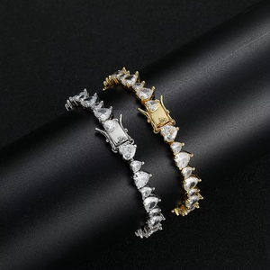 Pulsera de tenis con circonitas grandes y pequeñas en forma de corazón, pulsera de tenis con circonitas de tres garras, estilo hip-hop para chica. Tanjing - Product Image 1