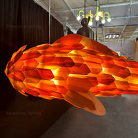 Suspension LED nordique moderne avec design de poisson créatif pour la décoration intérieure de villas hôtels ou de restaurants intérieurs