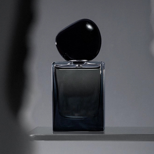 Bouteille de <span class=keywords><strong>parfum</strong></span> noire givrée personnalisée <span class=keywords><strong>Version</strong></span> de luxe 30 ml 50 ml 100 ml Bouteille de <span class=keywords><strong>parfum</strong></span> vide. - Product Image 3
