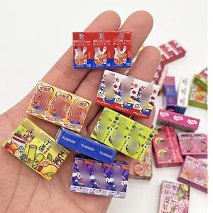 Boîte de boissons <span class=keywords><strong>miniature</strong></span> pour maison de poupée, aliments miniatures, breloque pour coque de téléphone, mini bouteille, micro paysage, accessoires de bijoux DIY - Product Image 3