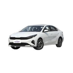 Kia K3 1.5l Buena Reputación Pantalla táctil de alta calidad Gasolina Mini Coche de gasolina privado para adultos Cámara LED Sedán eléctrico ACC - Product Image 1