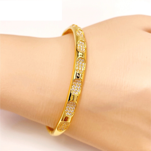 18K Gold Plated Brass Metal Classic Cubic Zirconia Buckle Bracelet Bangle for Women Gift Third Party Certified