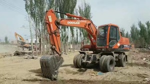 Pelle pelleteuse multifonctionnelle sur chenilles originale de la Corée DOOSAN DH150 Hyundai à haut rendement en bon état d'occasion en vente - Product Image 5