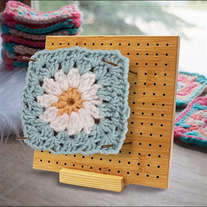 Planche à crocheter en bambou avec chevilles pour projets d'artisanat DIY, décoration de la maison, matériau en bois durable - Product Image 1