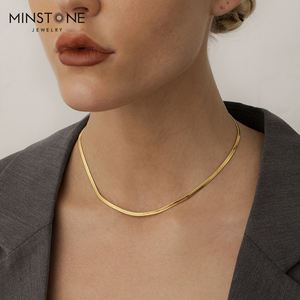 Modische Messing-Schwere-Mikronen <span class=keywords><strong>18K</strong></span>-Goldplattiert Hip Hop Herringbone Schlangenkette Choker-Halsband für Damen Mädchen - Product Image 1