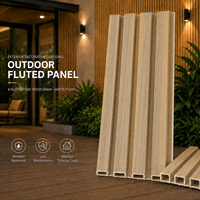 MORLENX Panneau mural extérieur moderne en bois de chêne clair imperméable à 4 rainures, écran décoratif pour clôture de patio extérieur et villa