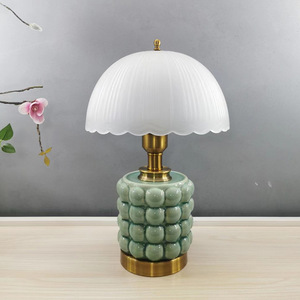 Lámpara de mesa, para dormitorio, estilo nórdico moderno, nueva, de lujo, para sala de estar y estudio, de cerámica, estilo Ins. - Product Image 2