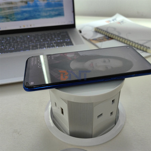 Tùy chỉnh 3-outlet PVC Nhôm Nhà Bếp bảng Ổ cắm điện <span class=keywords><strong>pop</strong></span>-up Máy tính để bàn sạc không dây Anh cắm tiêu chuẩn đánh giá 16A IP44 cấp - Product Image 4