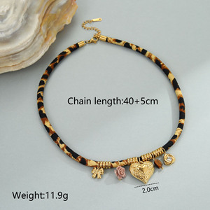 Collier pendentif en acier inoxydable à motif en forme de cœur pour femme élégante - Collier de style chaîne. Plaqué or 18 carats. Personnalisé <span class=keywords><strong>d</strong></span> - Product Image 5
