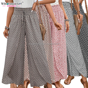 <span class=keywords><strong>Pantaloni</strong></span> Casual alla moda estivi all'ingrosso <span class=keywords><strong>pantaloni</strong></span> <span class=keywords><strong>lunghi</strong></span> da donna <span class=keywords><strong>con</strong></span> <span class=keywords><strong>spacco</strong></span> lungo floreale alla moda <span class=keywords><strong>pantaloni</strong></span> larghi da donna - Product Image 1