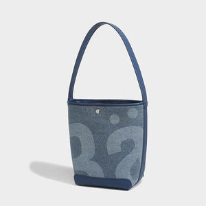 2025 nuevo bolso de hombro con textura de mezclilla azul diseño impreso bolso de mujer informal de moda - Product Image 3