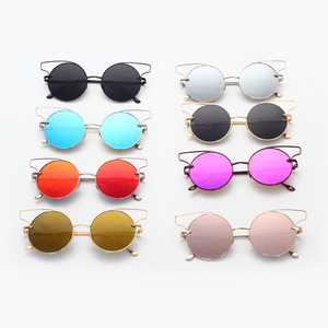 Jamie 1801 European American Style Fashion Sunglasses UV400 Unisex Travel Street Style Glasses - Product Image 3