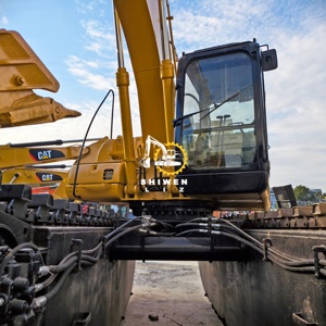 Excavadora Anfibia Cat320D Usada de Alta Calidad, 20 Toneladas, 95% Nueva, Motor y Bomba Originales de Segunda Mano en Venta a Bajo Precio - Product Image 4