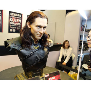 Statua del Personaggio Loki DC in Vendita, Busto in Resina del <span class=keywords><strong>Supereroe</strong></span> Loki DC per Decorazione - Product Image 5