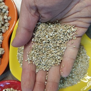 Coefficient d'expansion élevé Bonne adsorption Vermiculite expansée de couleur claire pour la diffusion de parfum de plantes d'horticulture - Product Image 3