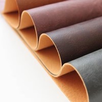 Cuir synthétique PU avec base en tissu et texture froissée