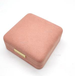 Caja de terciopelo Shero caja abierta geométrica de franela rosa para uso de COLLAR COLGANTE - Product Image 2