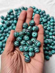ลูกปัดแก้วคริสตัลทรงกลมสีแดงลายทางขาวดำสำหรับทำเครื่องประดับ บรรจุกล่องขายส่ง - Product Image 2