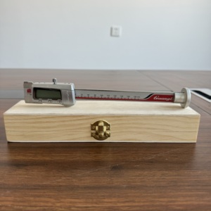 Calibrador Digital Vernier Guanglu, Estructura de Acero Ignífugo, Medidor de Espesor de Revestimiento, Resolución de 0.1mm, Precisión de +/-0.01mm - Product Image 4