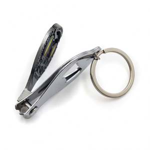 Llavero abridor de botellas con diseño de clavero de uñas y punto de referencia de Singapur y Croacia, hecho a medida en fábrica - Product Image 2