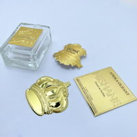 Autocollants personnalisés brillants, résistants à l'huile, durables, série de bâtiments emblématiques, design de motifs, logo en aluminium pour flacons de parfum et de rouge à lèvres