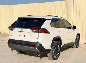 <span class=keywords><strong>Toyota</strong></span> <span class=keywords><strong>RAV4</strong></span> 2.0L CVT <span class=keywords><strong>Essence</strong></span> SUV Luxe 2020 Euro VI Conduite à Gauche, Voiture d'<span class=keywords><strong>Occasion</strong></span> Abordable - Product Image 3