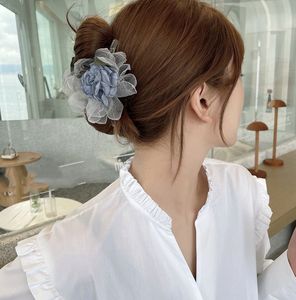 महिलाओं के दैनिक बाल सहायक उपकरण के लिए सुरुचिपूर्ण शार्क क्लिप्स सिल्क स्टेन फूल और पंख बाल पंजा क्लिप्स - Product Image 5