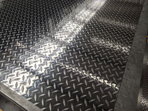Lámina de Aluminio <span class=keywords><strong>Antideslizante</strong></span> con Diseño de Diamante, Espesor de 3mm y 4mm, para Escaleras, 3003/3105 5052 H14 H22 - Product Image 3