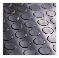 Tapis de sol en caoutchouc antidérapant imperméable à motif de boutons ronds, feuille de caoutchouc de sécurité industrielle robuste avec support en tissu