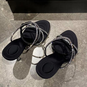 Escarpins à talons hauts pour femmes, talons aiguilles élégants pour les fêtes et le bureau, design confortable à enfiler, idéal pour les occasions formelles et décontractées - Product Image 3