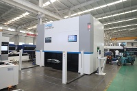 Machine de découpe laser à fibre 3D 5 axes GKS M3015G avec tête de découpe rotative à 360 degrés pour la découpe de plaques, 3000W, CNC métal, Yaskawa AI