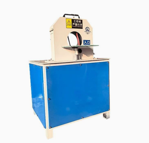 Machine de polissage de tuyaux de formes spéciales, machine de tréfilage de cercles extérieurs, machine de décapage de rouille, machine de finition miroir, machine automatique de décapage de rouille - Product Image 1
