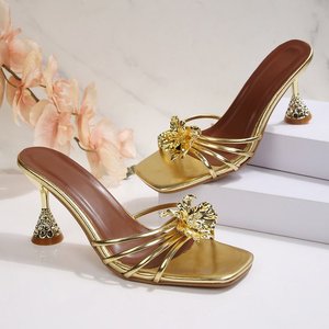 3101 Nuevo Diseño de Sandalias de Tacón Alto para Mujer, Estilo Francés con Flores Metálicas, Tallas Grandes 35-43, Tacón de Copa de Vino, Alta Calidad - Product Image 2