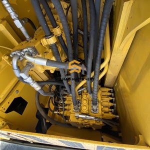 Excavadora de cadenas usada Komatsu PC220 de alta calidad, 22 toneladas, 2017, con bomba de engranajes y motor, en venta. - Product Image 5