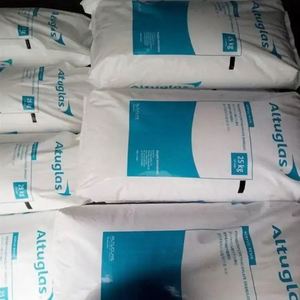 ASTAGLAS PMMA V825-100 Granulés transparents - Matière première plastique PMMA haute résistance aux chocs pour le moulage, destinée aux applications médicales et alimentaires - Product Image 5