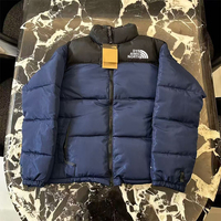Doudoune personnalisée de haute qualité, styles tendance, réversible et grandes tailles, pour l'hiver : chaleur, confort, coupe-vent et protection contre le froid.