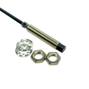 Sensor de Proximidad Industrial Metálico Integrado M8, Interruptor de Proximidad Inductivo Circular de Tres Cables con Salida NPN y PNP - Product Image 1