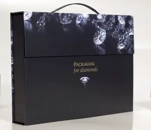 프리미엄 블랙 접이식 단단한 판지 종이 선물 상자 배송 호일 UV 보호와 고급 확장 자기 포장